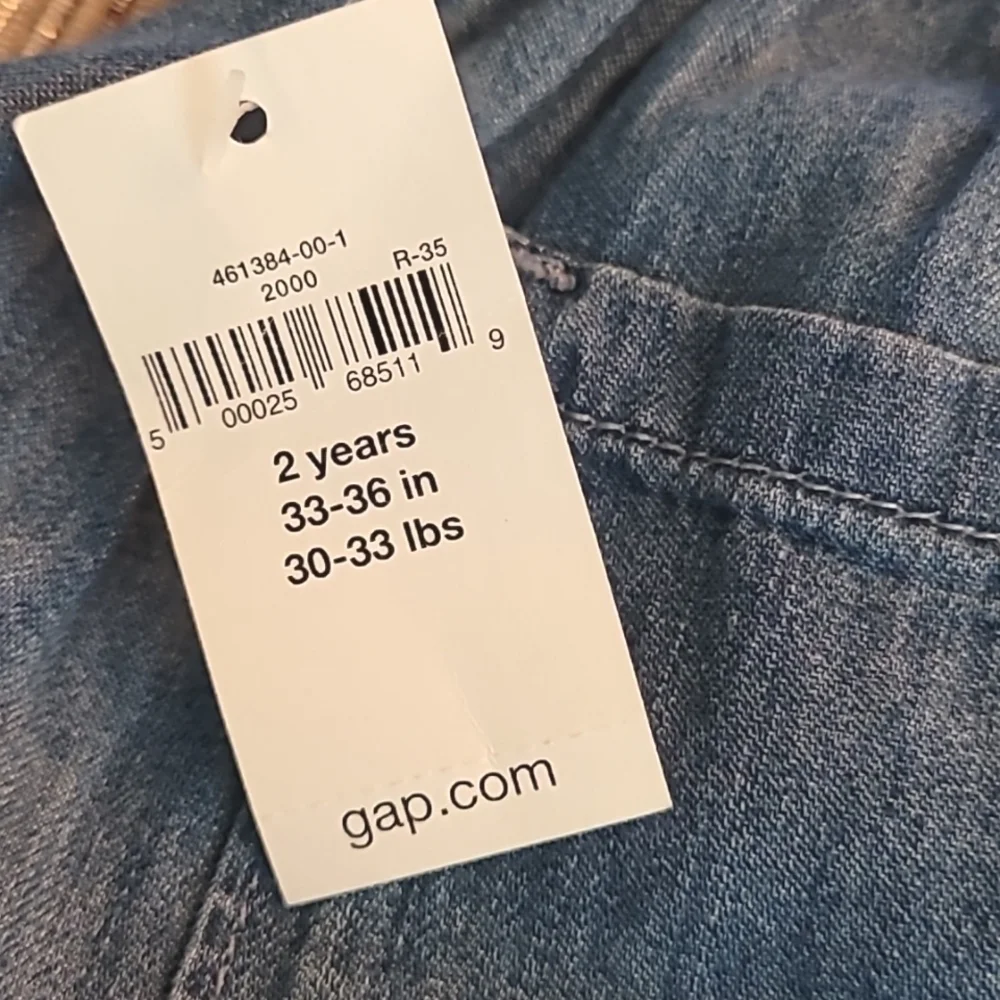 NWT GAP Denim Chambray Button Front Pocket Skirt w Bloomers 2T